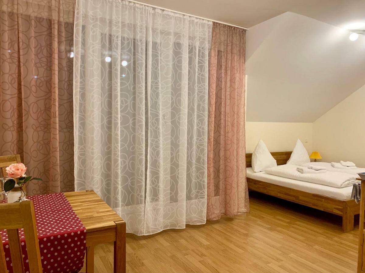 Villa Mandelbluete Гляйсцеллен-Гляйсгорбах Екстер'єр фото
